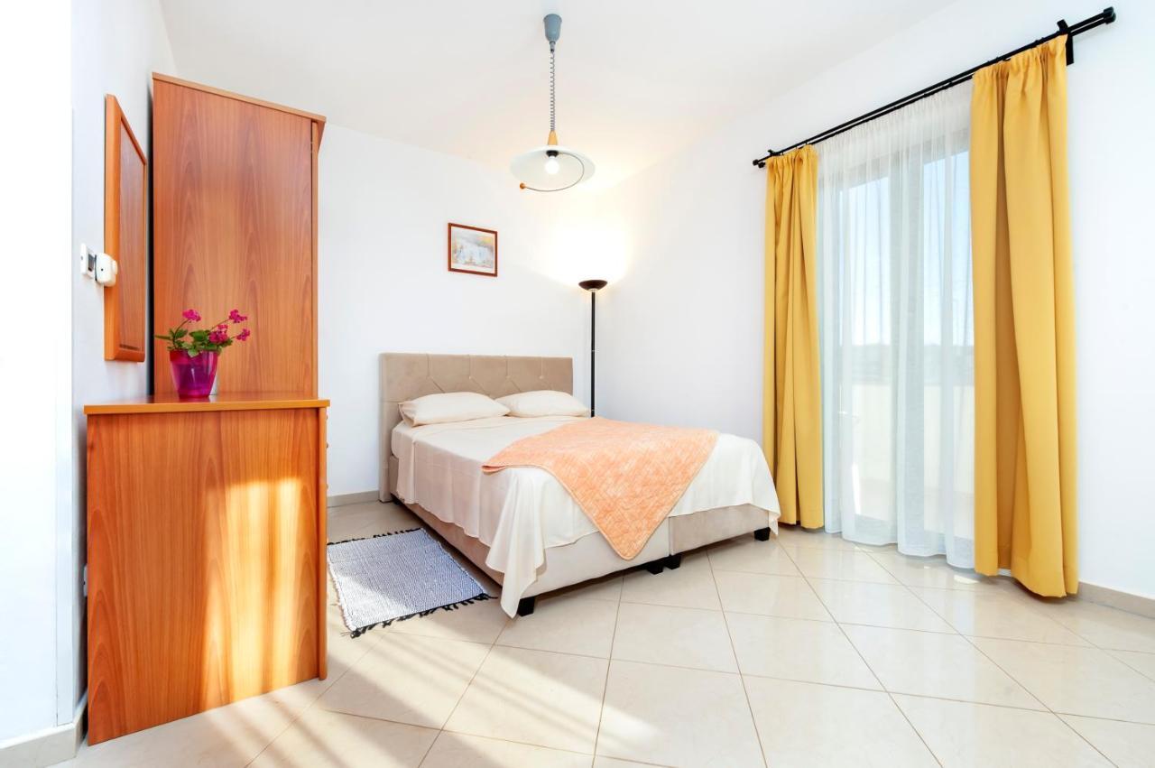 Villa Mara Rovinj Bagian luar foto