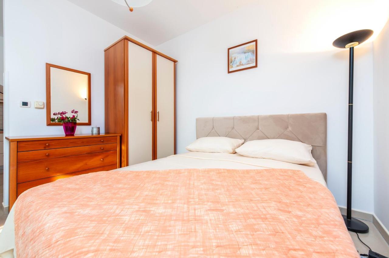 Villa Mara Rovinj Bagian luar foto